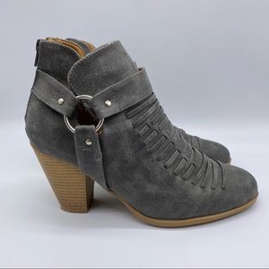 Qupid booties women size 9